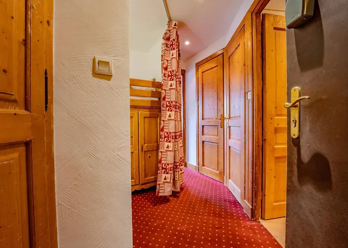 公寓 View 1br And Bunks With Balcony In Centre - Le Blanc