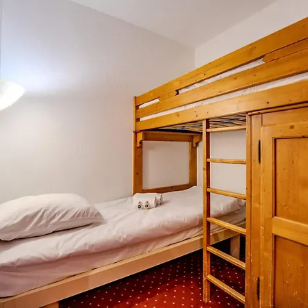 View 1br And Bunks With Balcony In Centre - Le Blanc