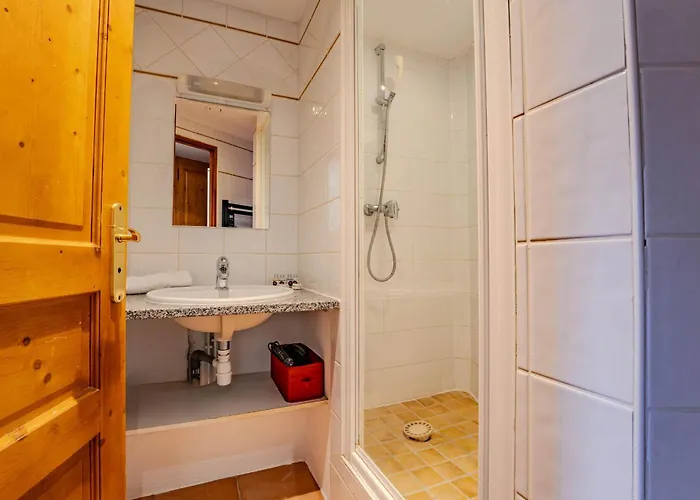 Daire View 1br And Bunks With Balcony In Centre - Le Blanc